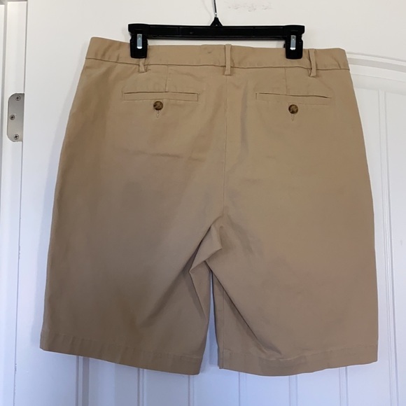 Lands End Chino Shorts Size 10 - Picture 3 of 4